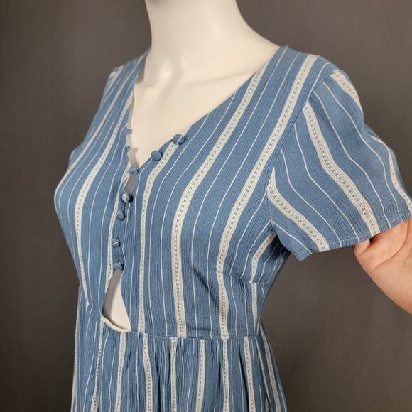 Le Lis Mini Dress S Stripe Button Front Keyhole Textured Picniccore - Picture 2 of 7